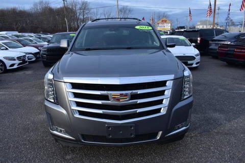 2018 Cadillac Escalade ESV Luxury