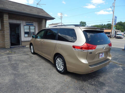2011 Toyota Sienna XLE 8-Passenger