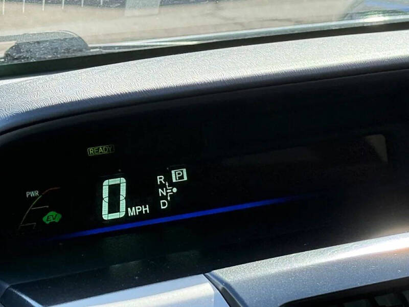 2016 Toyota Prius v