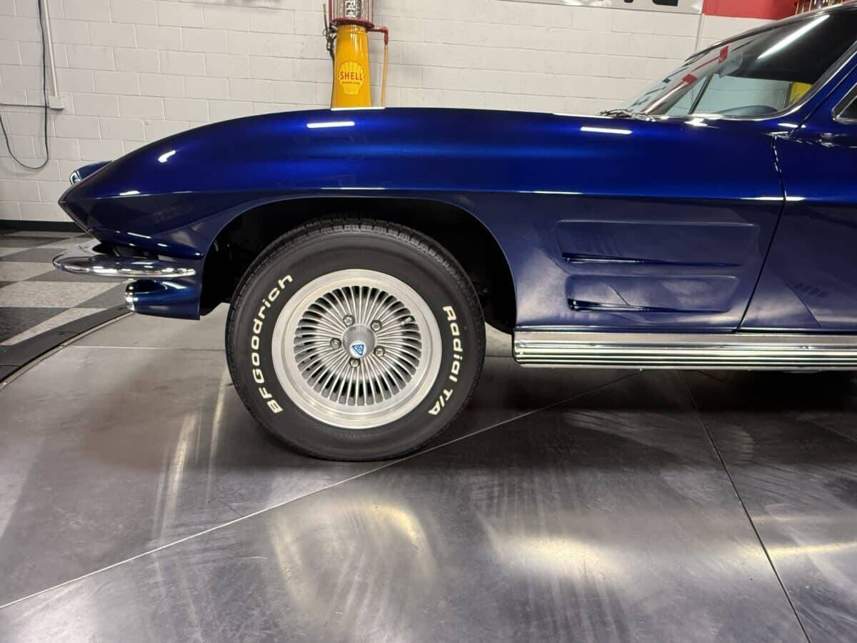 1964 Chevrolet Corvette 26