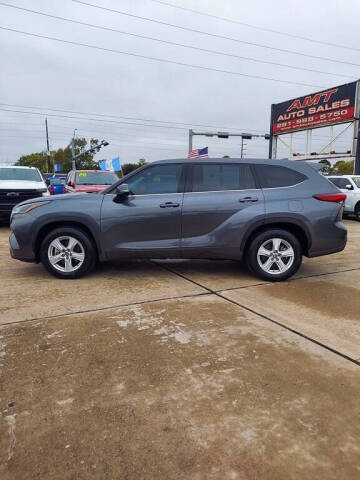 2021 Toyota Highlander LE