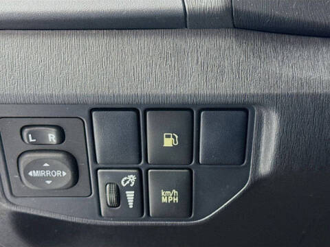 2014 Toyota Prius Plug-in Hybrid Advanced