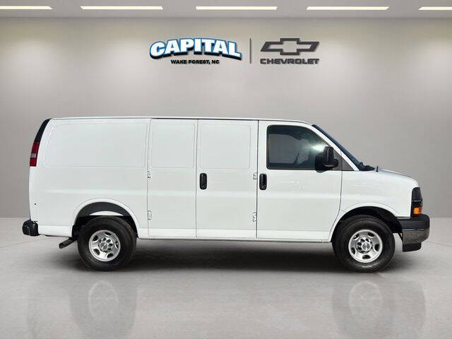 2025 Chevrolet Express 2500
