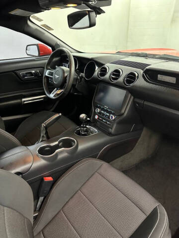 2015 Ford Mustang V6