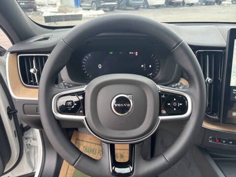 2026 Volvo XC60 B5 Plus