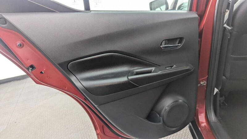 2019 Nissan Kicks SR