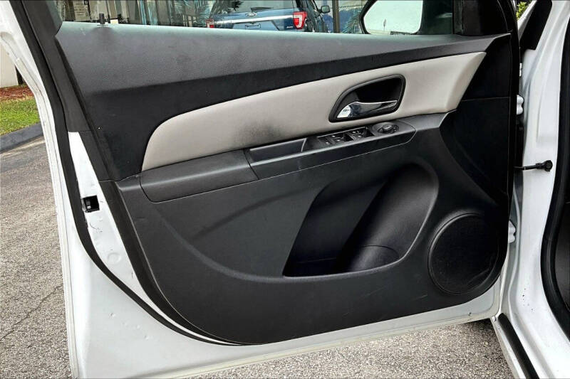 2012 Chevrolet Cruze LS