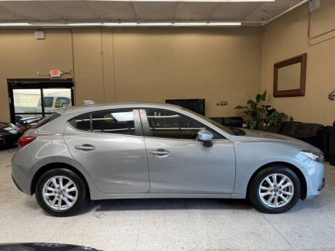 2015 Mazda MAZDA3 i Touring