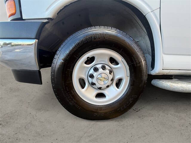 2024 Chevrolet Express 2500