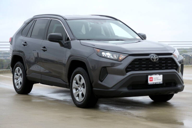 2020 Toyota RAV4 LE