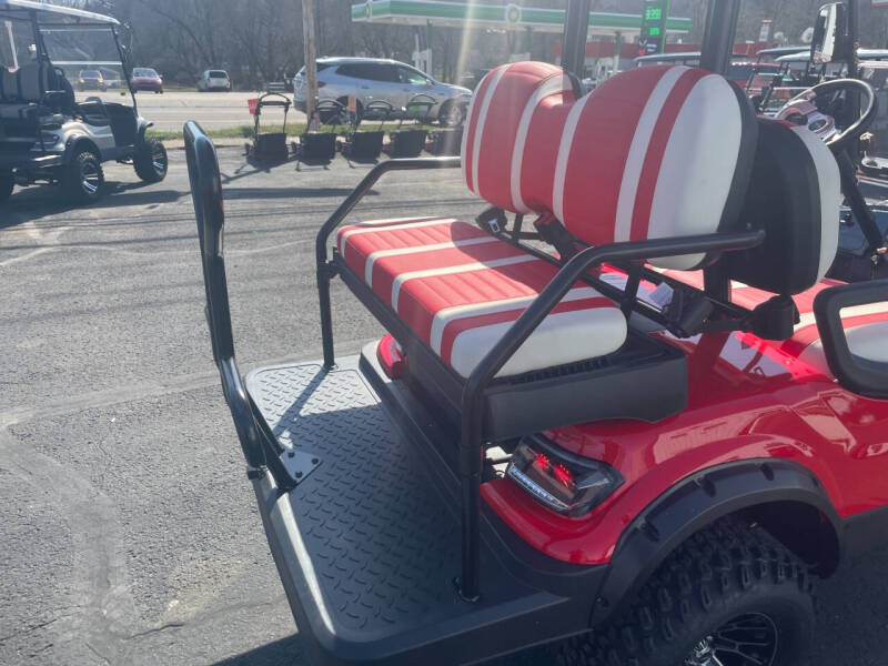 2024 Icon Electric Vehicles i40 L