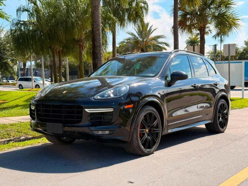 2016 Porsche Cayenne GTS