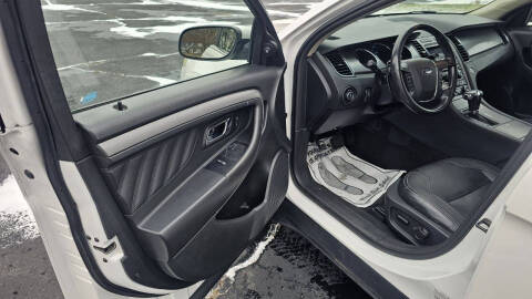 2011 Ford Taurus SEL