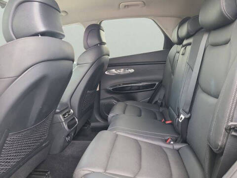 2025 Genesis GV70 2.5T Standard