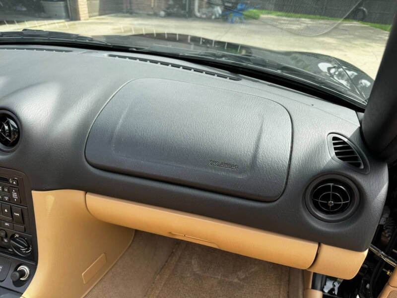 2000 Mazda MX-5 Miata LS