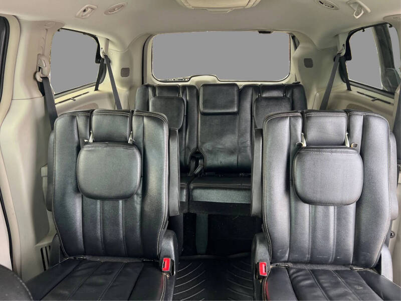 2015 Chrysler Town and Country Touring