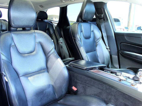 2019 Volvo XC60 T6 Momentum