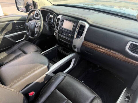 2016 Nissan Titan XD SL