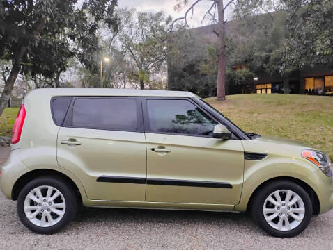 2013 Kia Soul +