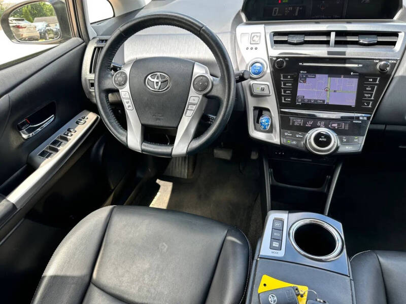 2016 Toyota Prius v