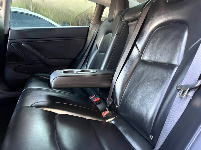 2019 Tesla Model 3 Base photo 12