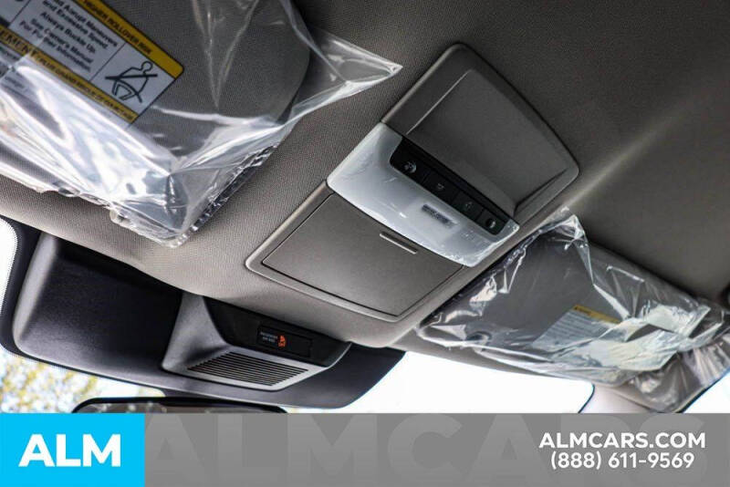 2025 Nissan Pathfinder S