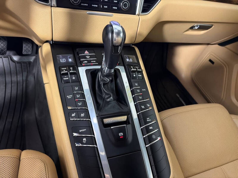 2018 Porsche Macan
