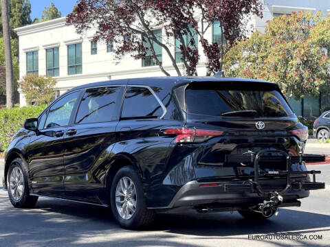 2021 Toyota Sienna LE 8-Passenger