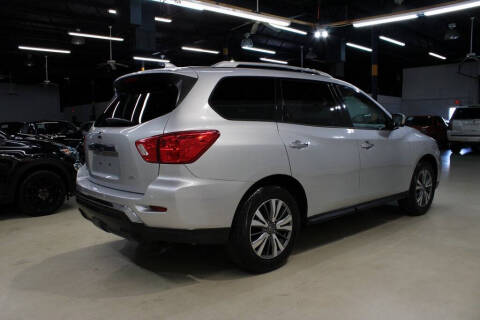 2020 Nissan Pathfinder SL