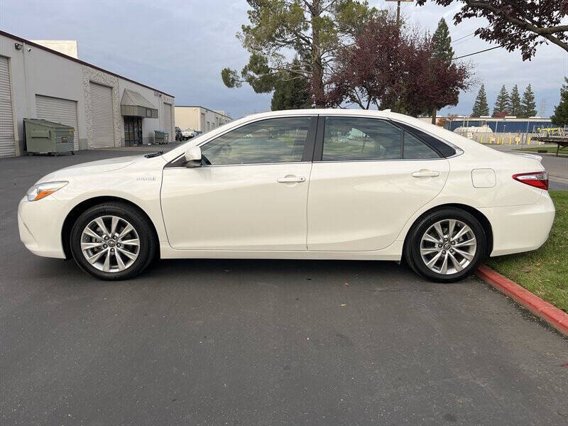 2017 Toyota Camry Hybrid XLE