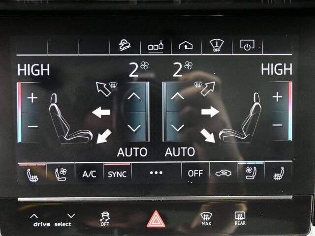 2019 Audi e-tron quattro Prestige