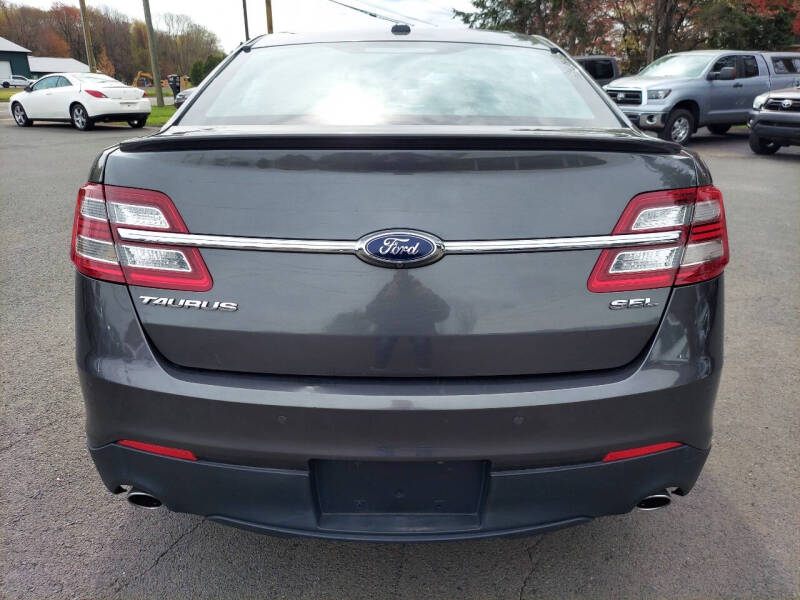 2015 Ford Taurus SEL