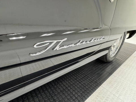 1960 Ford Thunderbird