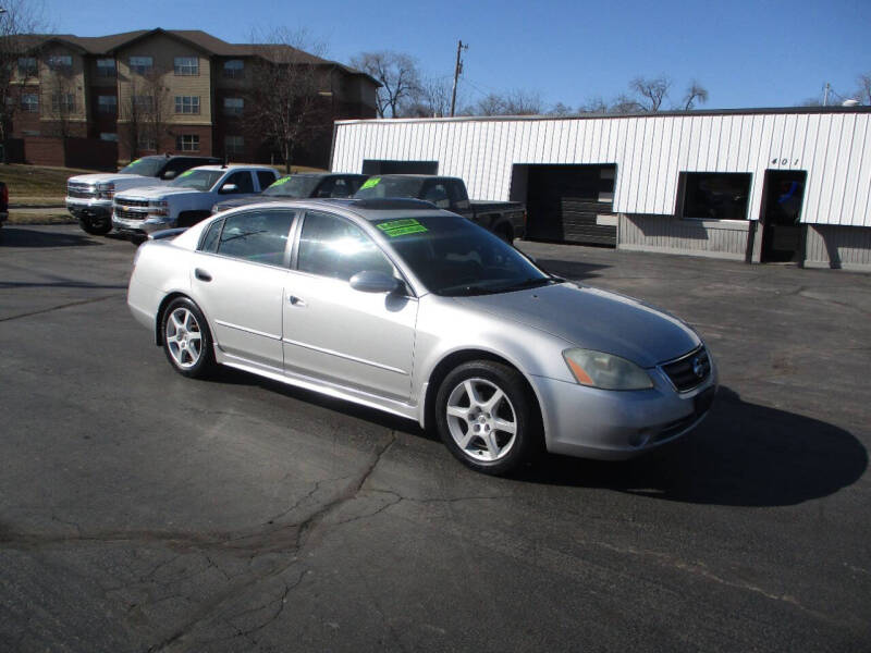 2003 Nissan Altima for sale at The Auto Specialist Inc. in Des Moines IA