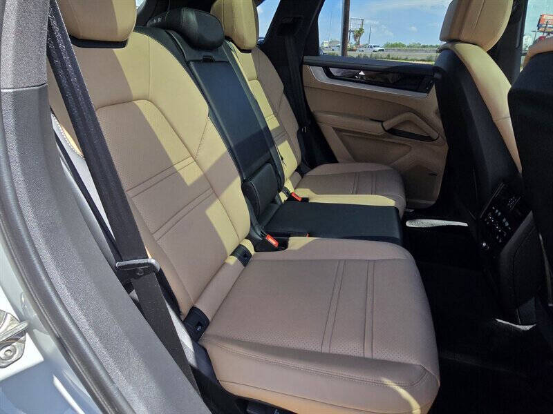 2024 Porsche Cayenne S