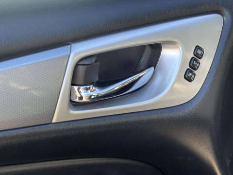 2017 Nissan Pathfinder SL