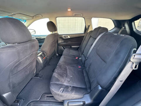 2015 Nissan Pathfinder SV