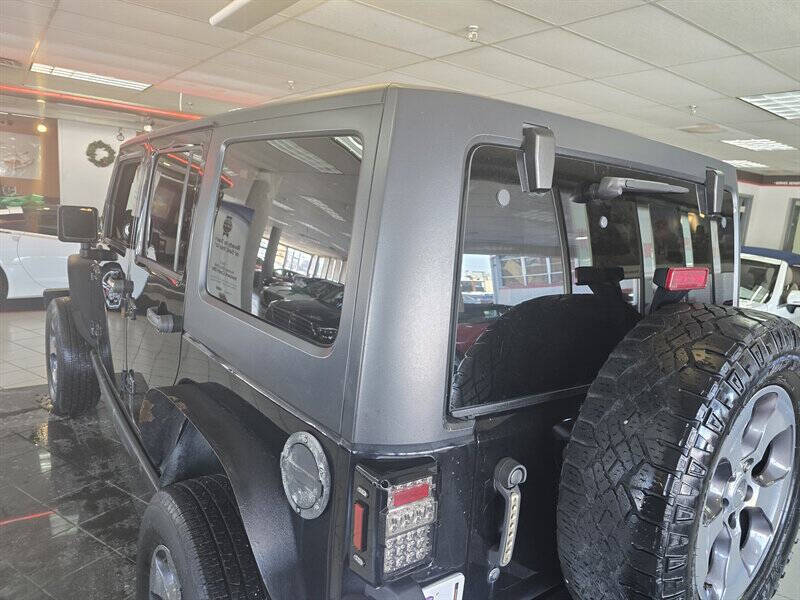 2013 Jeep Wrangler Unlimited Sahara