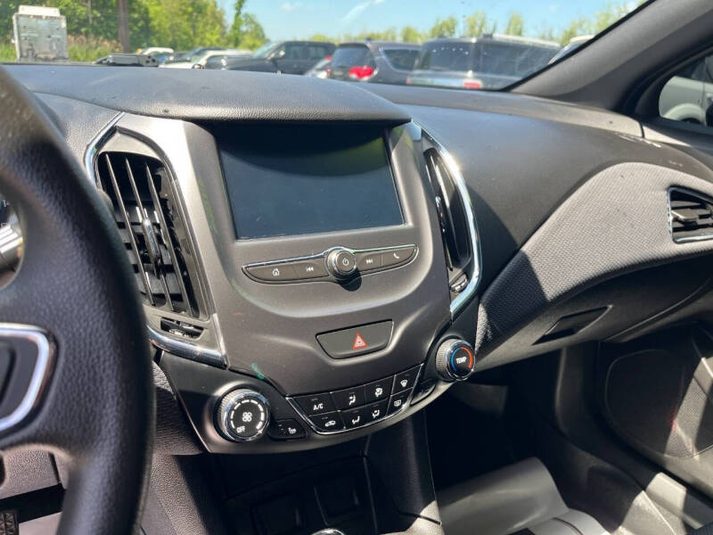 2018 Chevrolet Cruze LT Auto