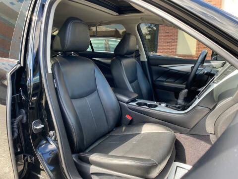 2022 Infiniti Q50 Luxe