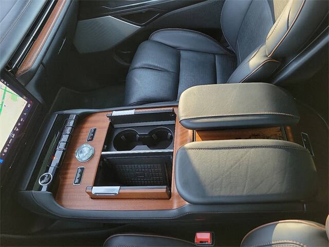 2025 Lincoln Navigator L Black Label