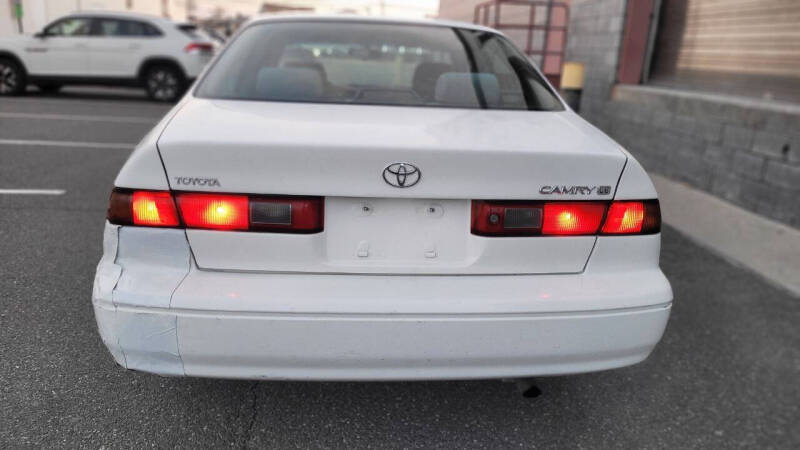 1999 Toyota Camry LE V6