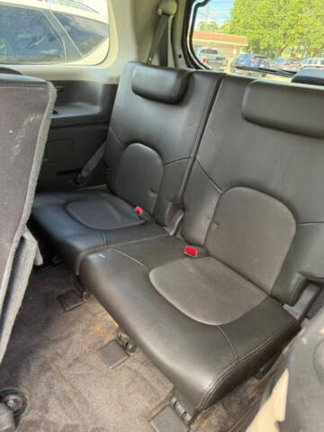 2005 Nissan Pathfinder LE