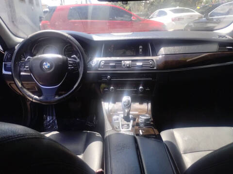 2016 BMW 5 Series 528i