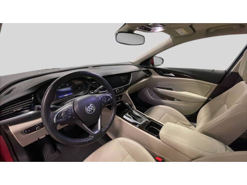 2018 Buick Regal TourX Essence