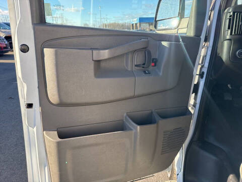 2022 GMC Savana 2500