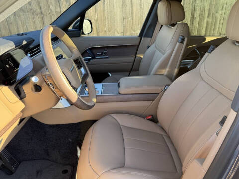2025 Land Rover Range Rover P400 SE LWB
