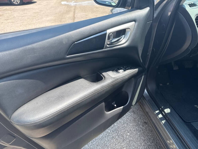 2018 Nissan Pathfinder S