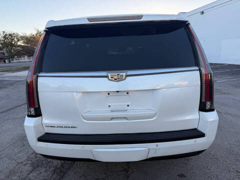 2016 Cadillac Escalade ESV Luxury Collection