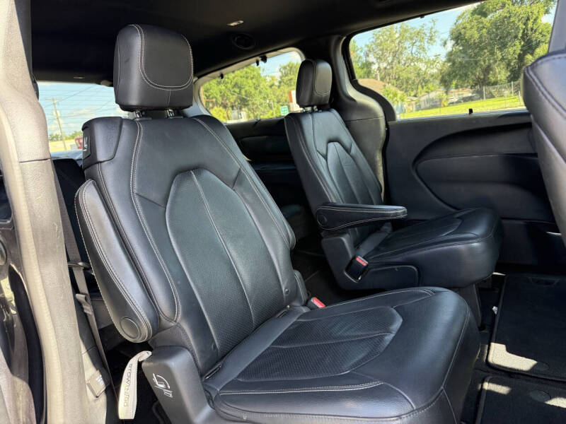 2020 Chrysler Pacifica Launch Edition